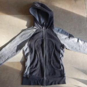 LuLuLemon Scuba Hoodie Snug Size 8